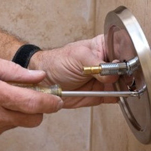 How to fix a leaking shower faucet
